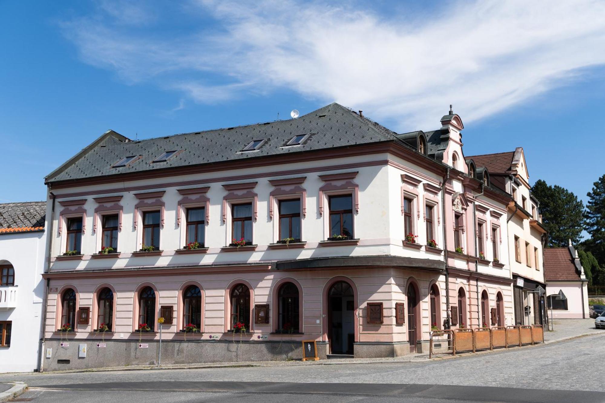 Apartmany Nabrezi Susice Nad Otavou Екстериор снимка